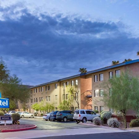 Days Inn & Suites By Wyndham Mesa Near Phoenix Exterior foto