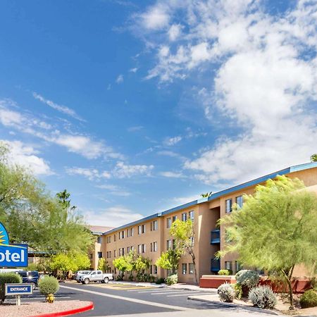 Days Inn & Suites By Wyndham Mesa Near Phoenix Exterior foto