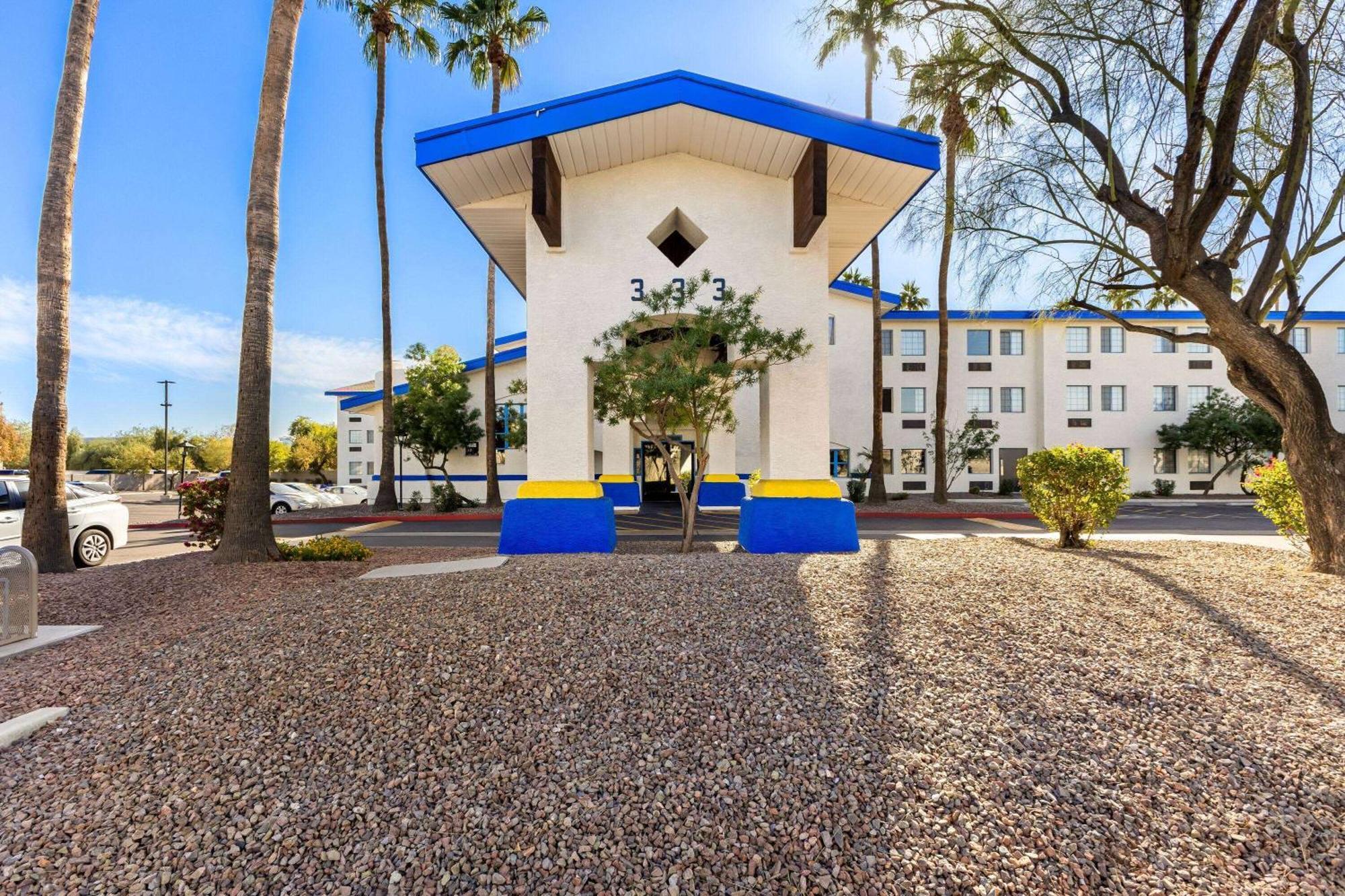 Days Inn & Suites By Wyndham Mesa Near Phoenix Exterior foto